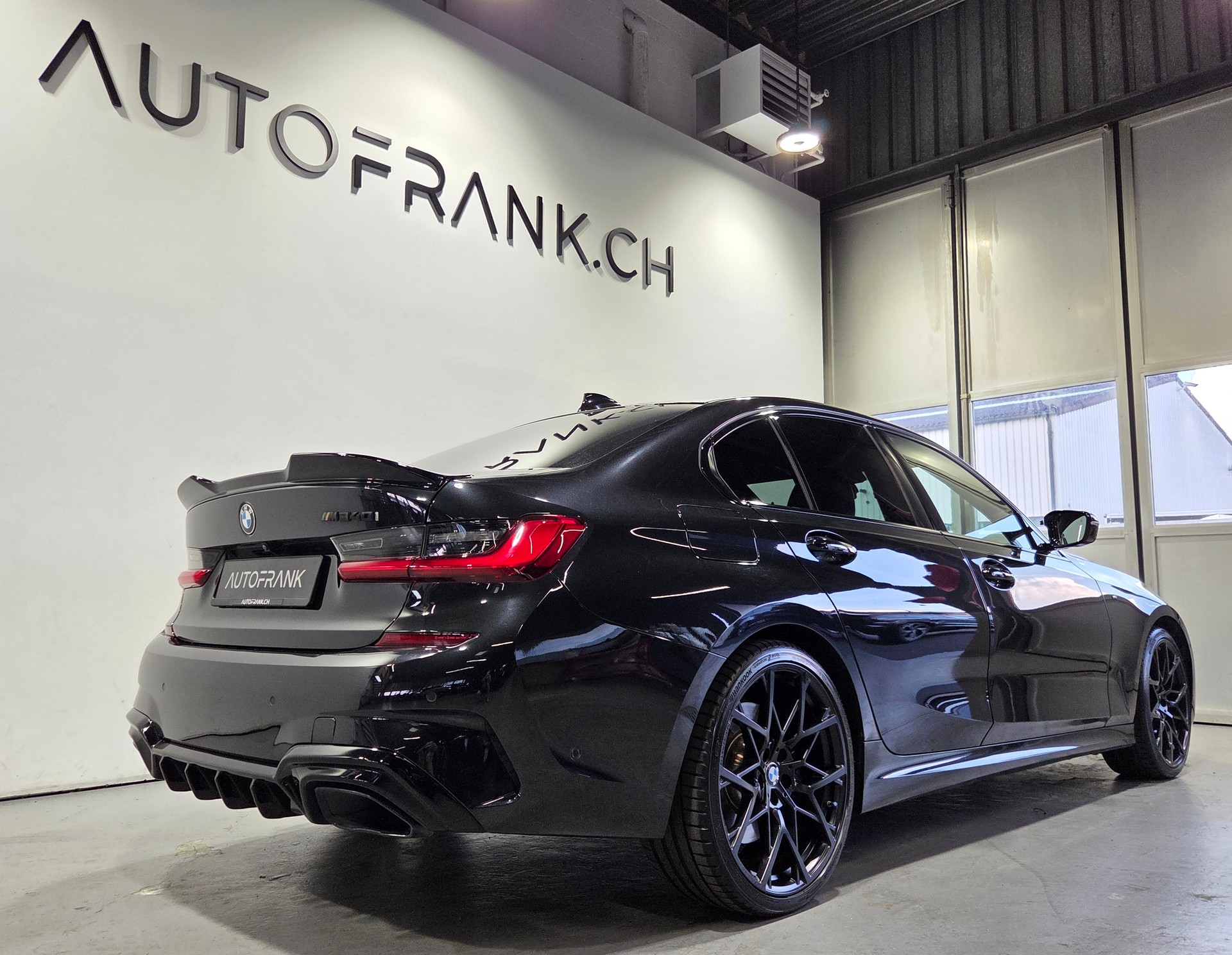 BMW M340i xDrive-image-16