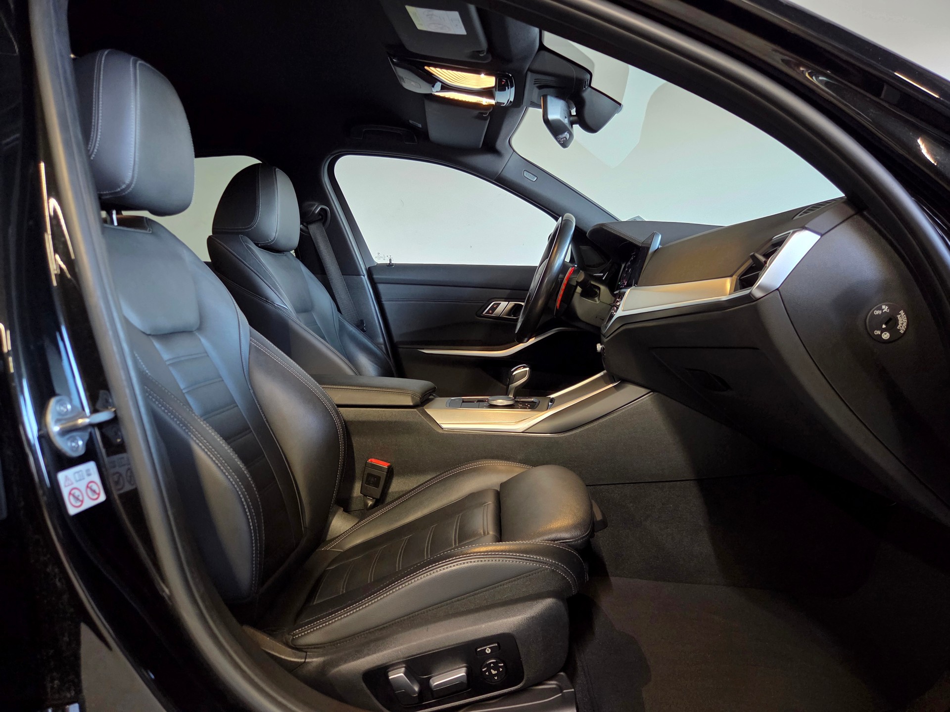 BMW M340i xDrive-image-5