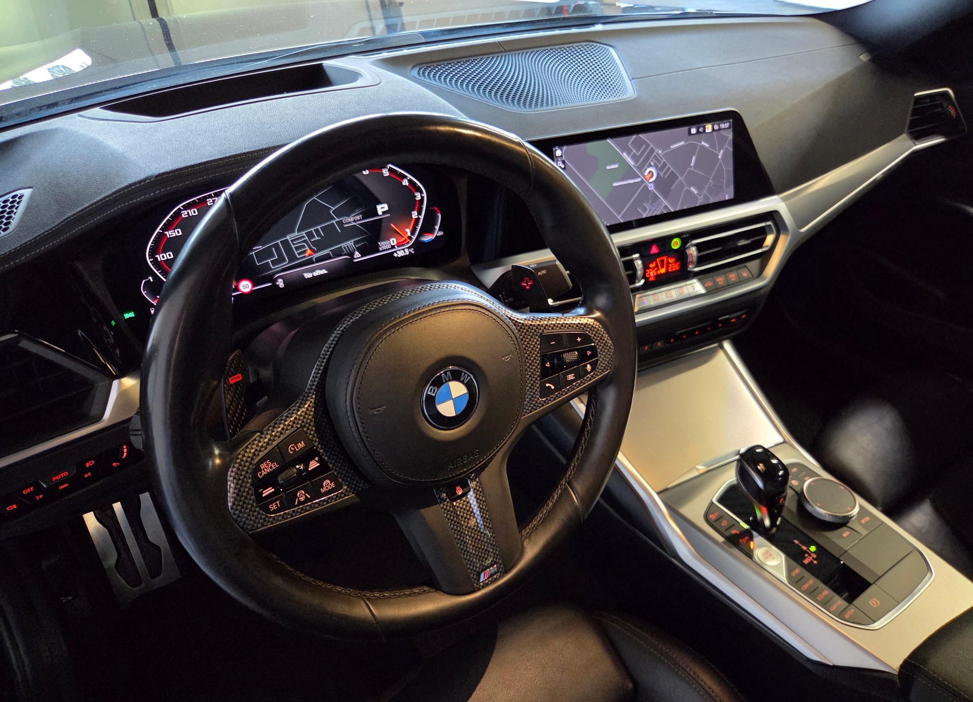 BMW M340i xDrive-image-10