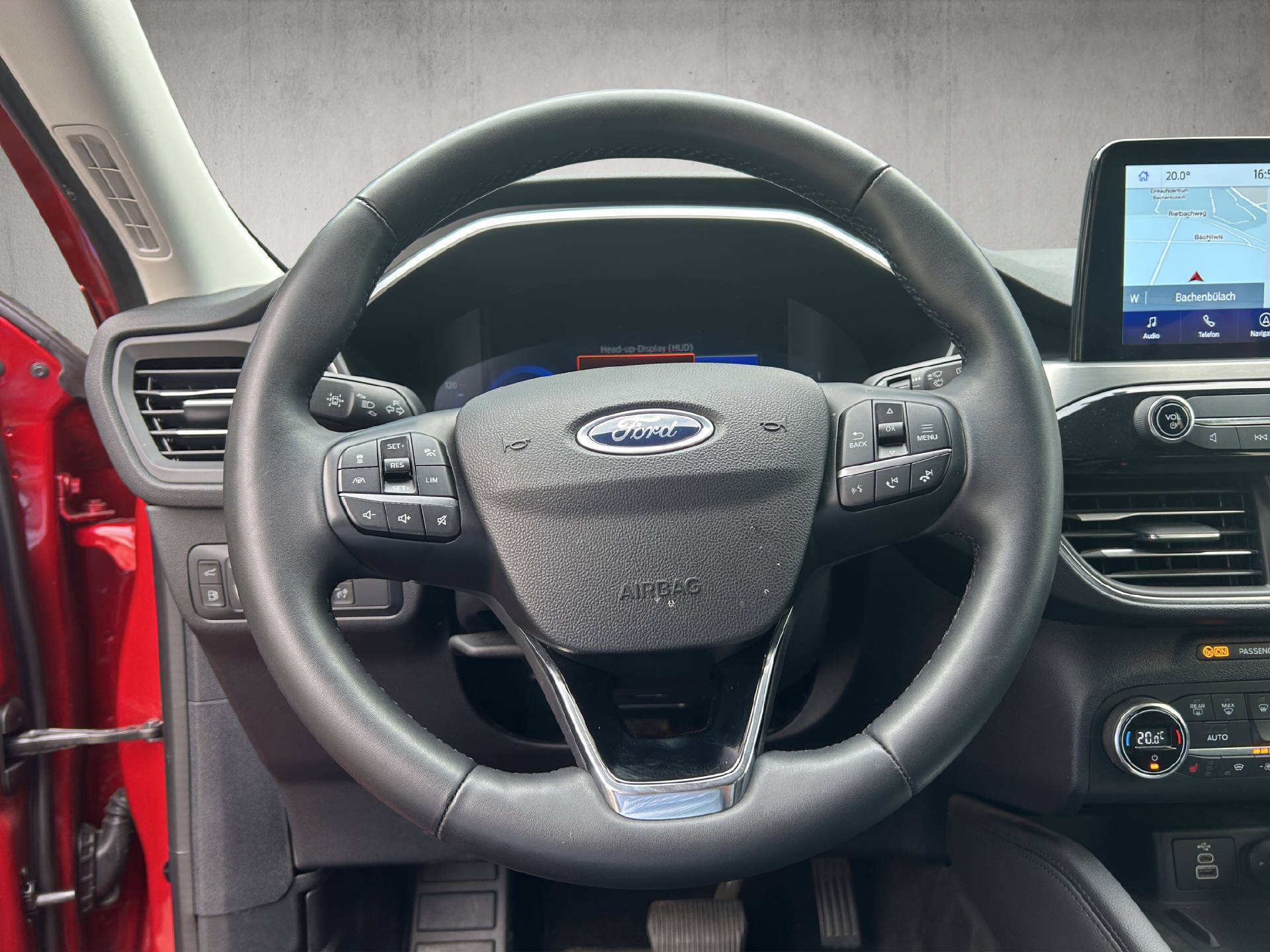 FORD Kuga 2.5 Plug-in Hybrid Titanium X-image-10