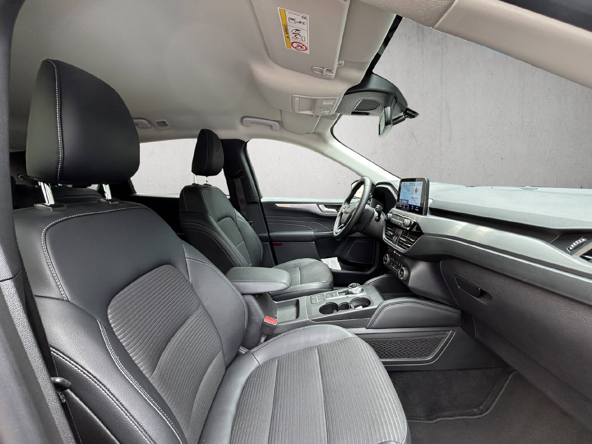 FORD Kuga 2.5 Plug-in Hybrid Titanium X-image-18