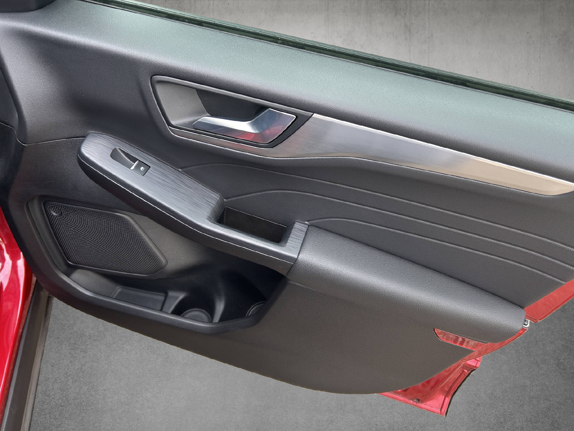 FORD Kuga 2.5 Plug-in Hybrid Titanium X-image-17