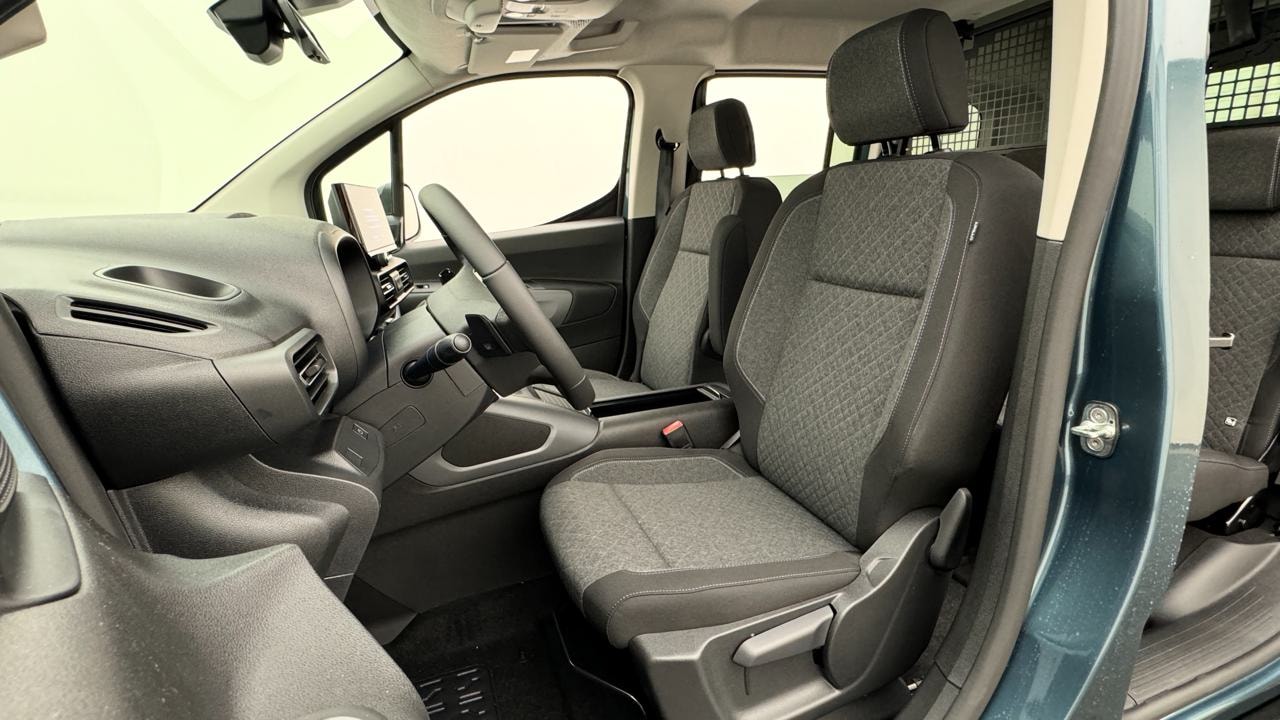 OPEL Combo 1.5 Life A-image-4