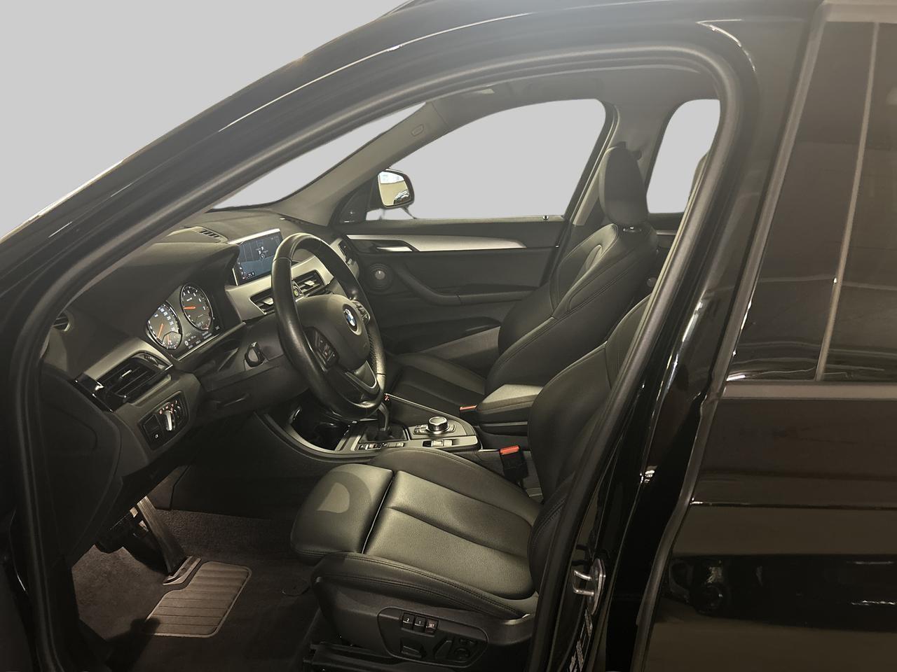 BMW X1 20i xDrive-image-12