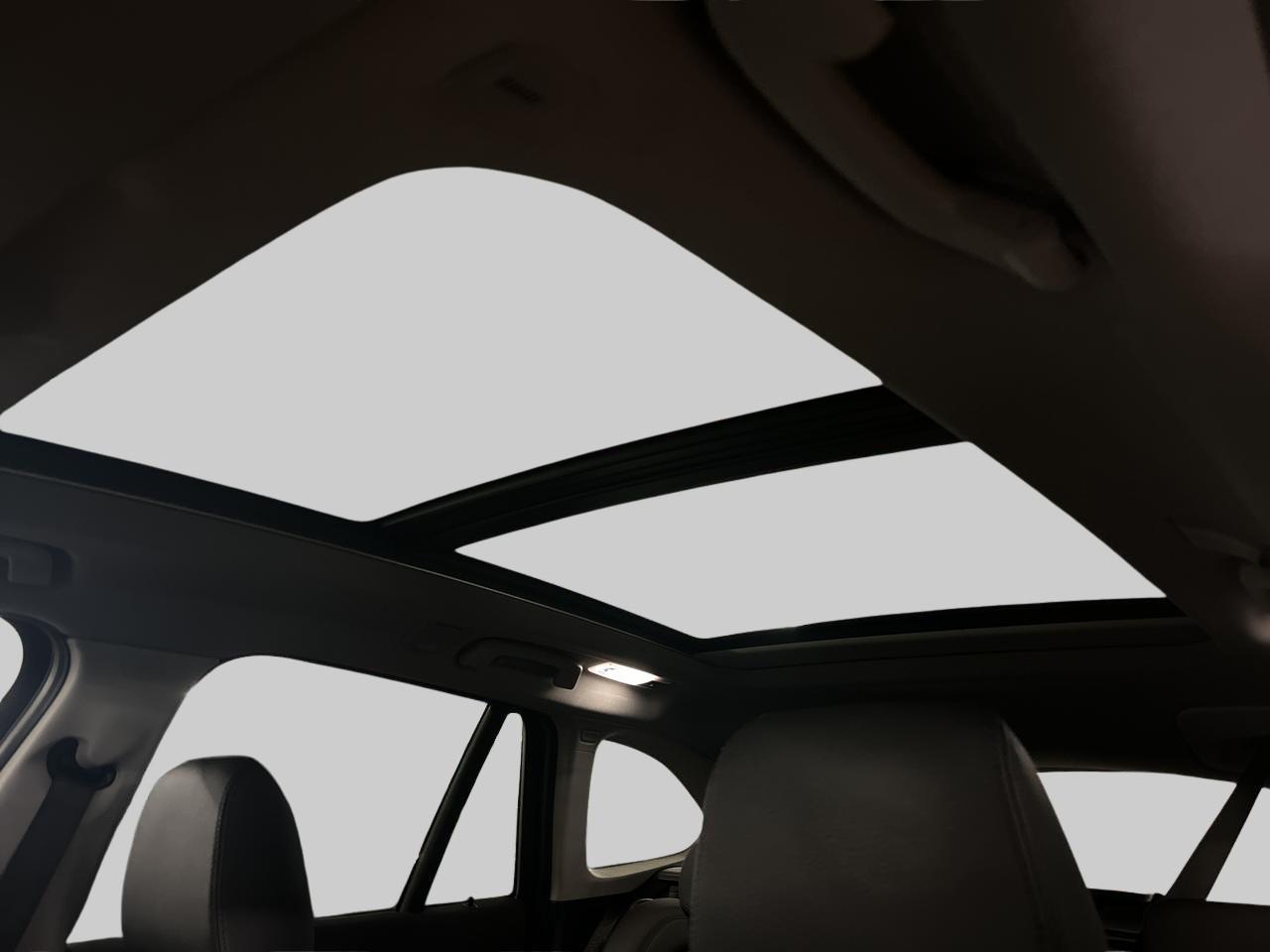 BMW X1 20i xDrive-image-14
