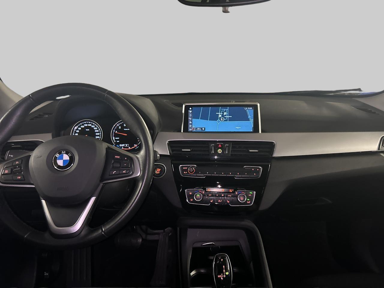 BMW X1 20i xDrive-image-16