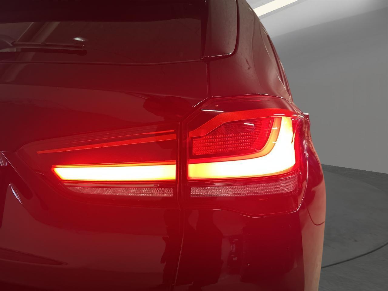 BMW X1 20i xDrive-image-9