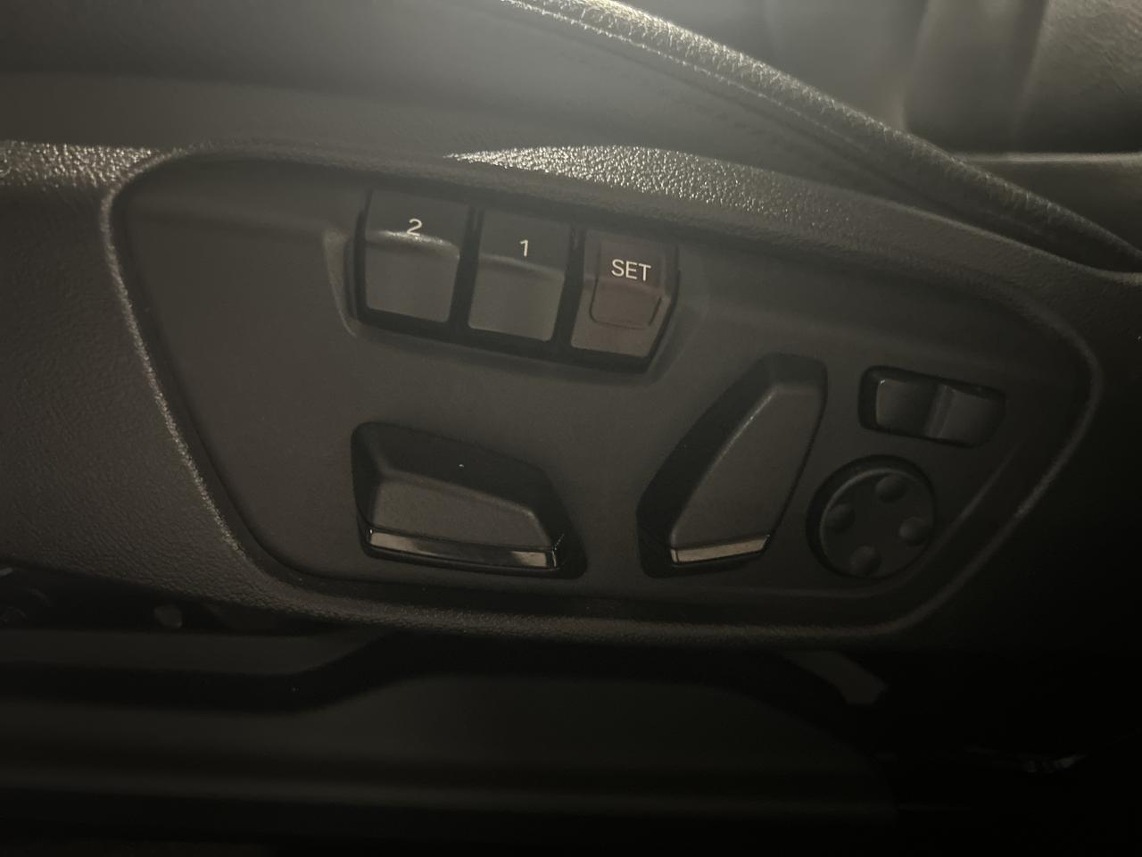 BMW X1 20i xDrive-image-19
