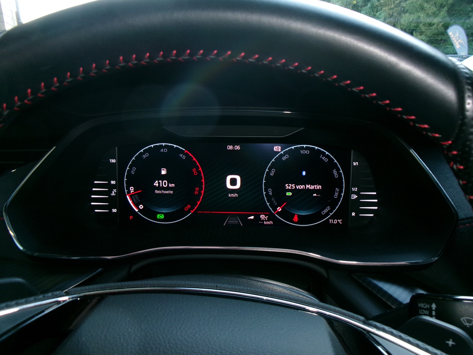 SKODA Octavia Combi 2.0 TDI DSG RS 4x4-image-11