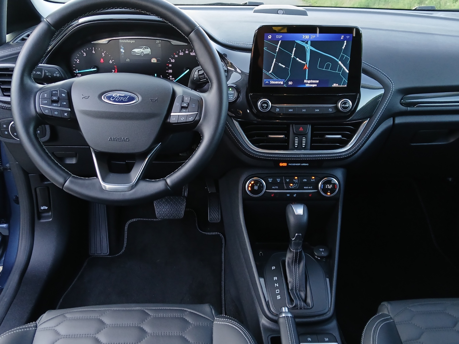 FORD Fiesta 1.0 EcoB Vignale-image-5