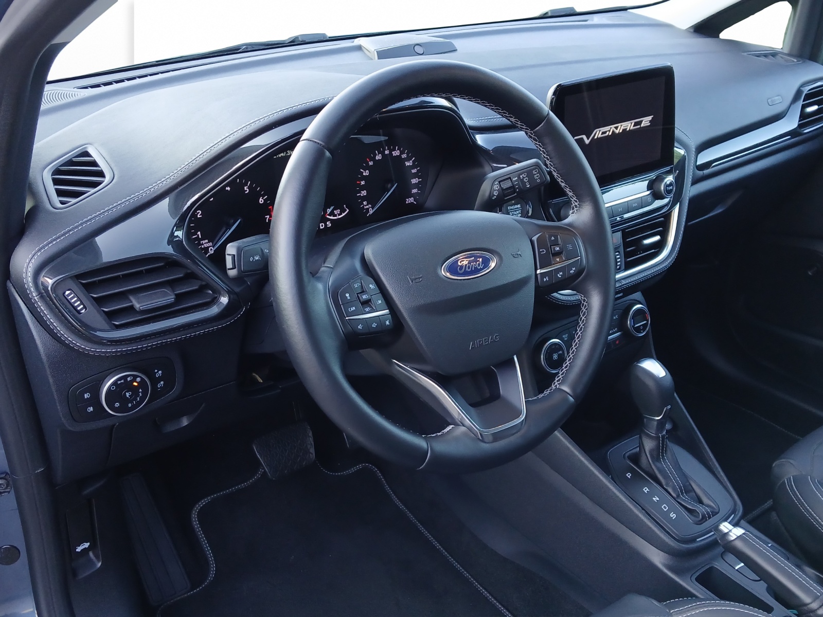 FORD Fiesta 1.0 EcoB Vignale-image-6
