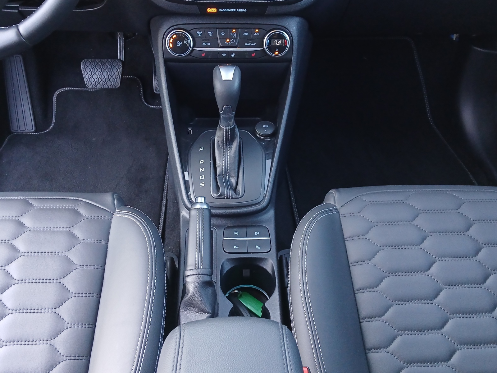 FORD Fiesta 1.0 EcoB Vignale-image-13
