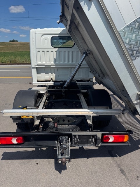 NISSAN Cabstar Comfort 35.13 **19000 km**Klima** erhöhte Seitenläde 3.5t Anhängelast Kugel und Hacken-image-5