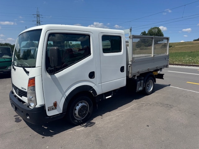 NISSAN Cabstar Comfort 35.13 **19000 km**Klima** erhöhte Seitenläde 3.5t Anhängelast Kugel und Hacken-image-3
