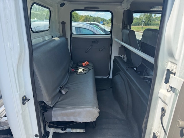 NISSAN Cabstar Comfort 35.13 **19000 km**Klima** erhöhte Seitenläde 3.5t Anhängelast Kugel und Hacken-image-9