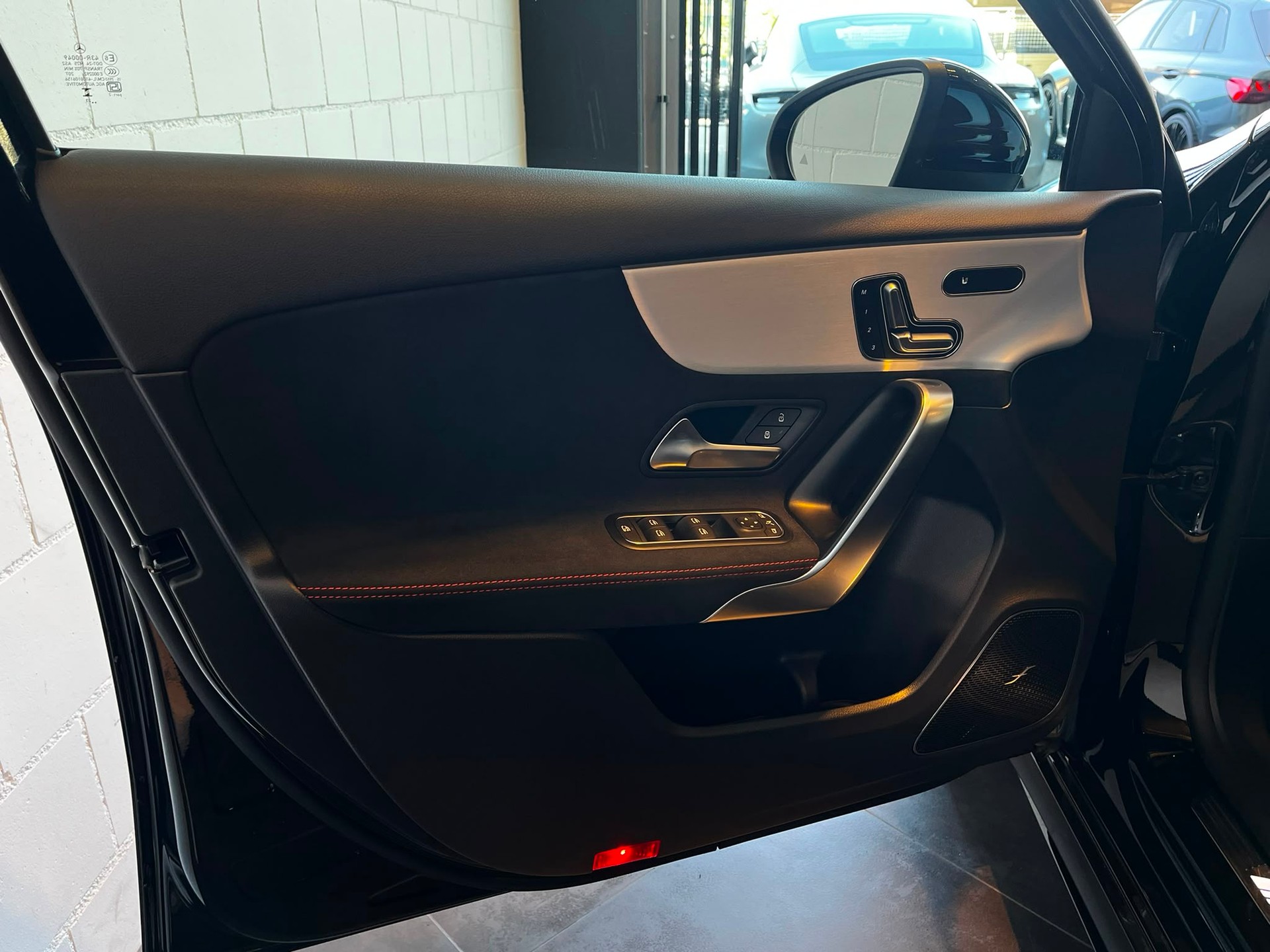 MERCEDES-BENZ A AMG 35 4Matic 8G-DCT-image-21