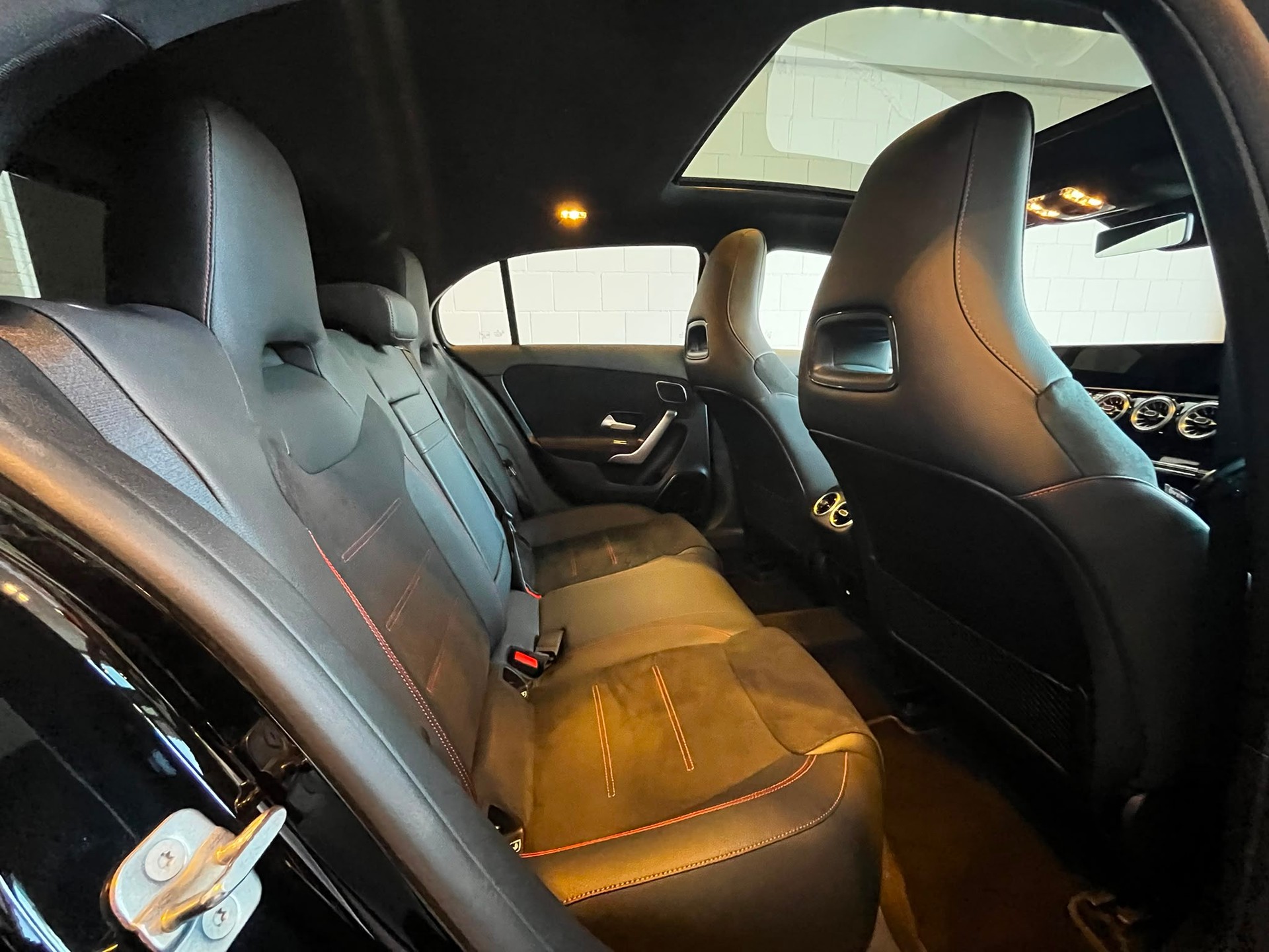 MERCEDES-BENZ A AMG 35 4Matic 8G-DCT-image-16