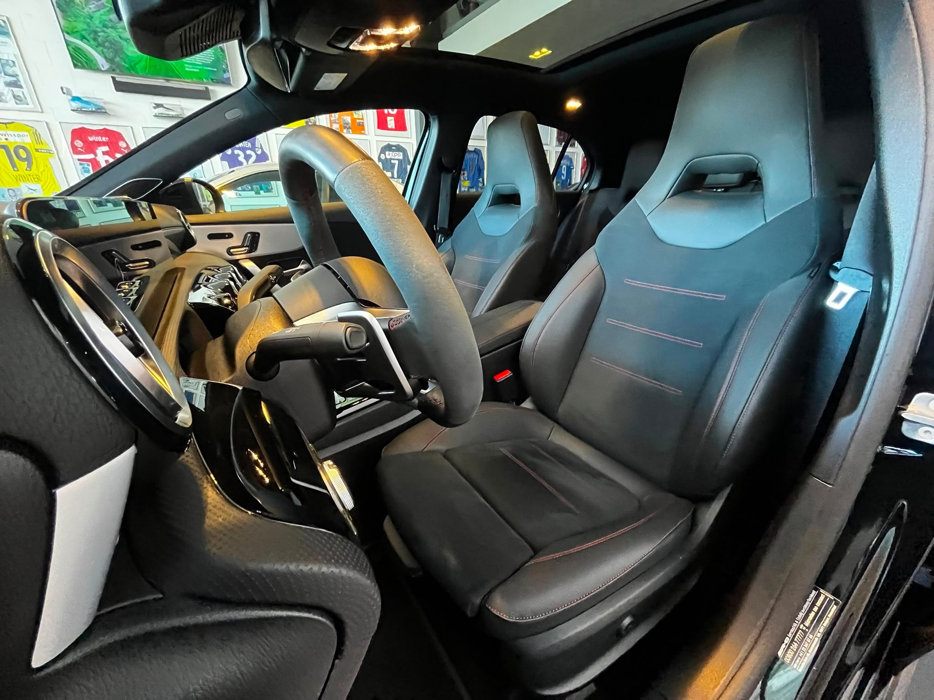 MERCEDES-BENZ A AMG 35 4Matic 8G-DCT-image-13