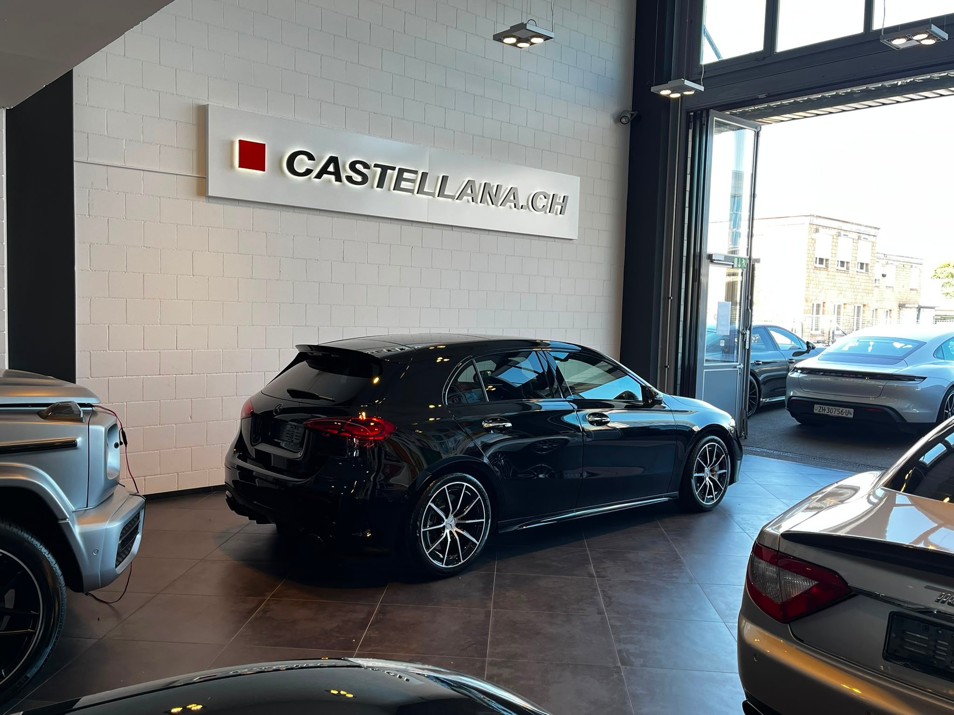 MERCEDES-BENZ A AMG 35 4Matic 8G-DCT-image-5