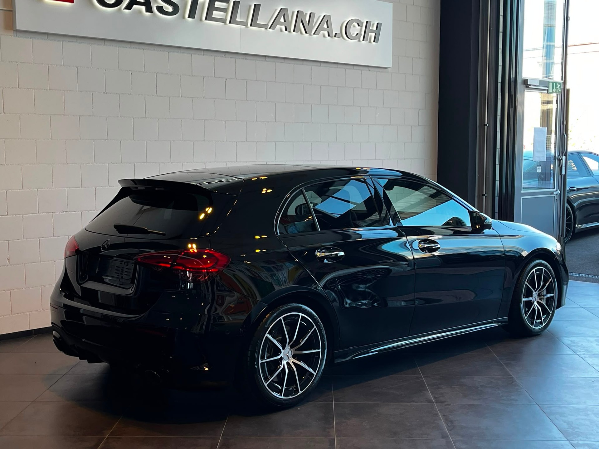 MERCEDES-BENZ A AMG 35 4Matic 8G-DCT-image-6