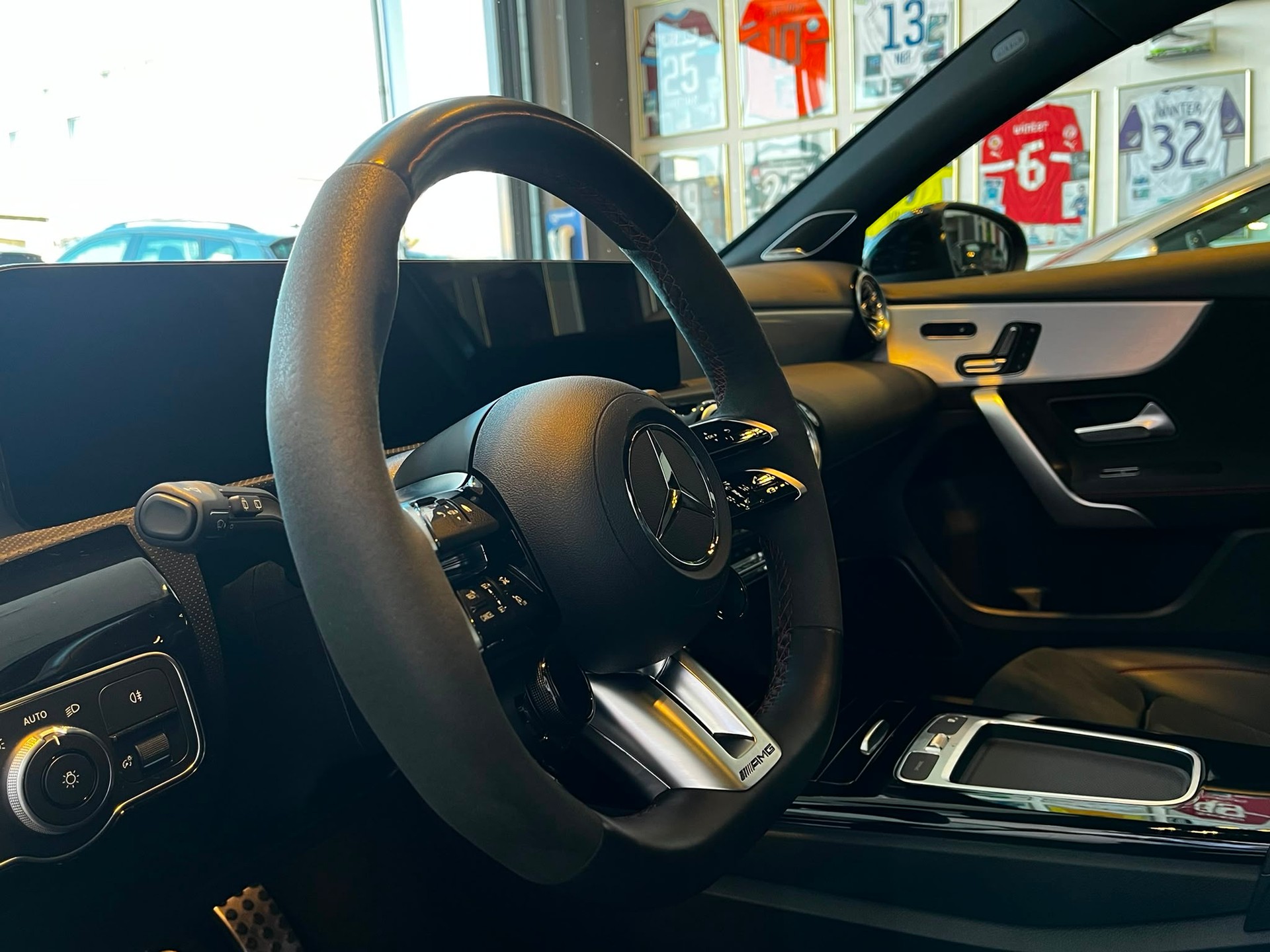 MERCEDES-BENZ A AMG 35 4Matic 8G-DCT-image-12