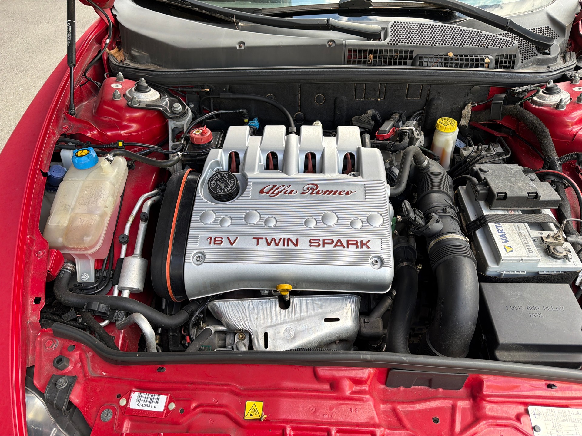 ALFA ROMEO 147 1.6 TS 16V Distinctive-image-12