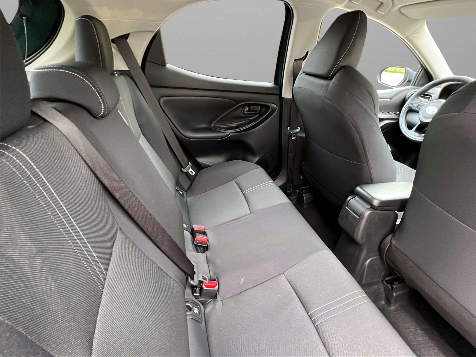 TOYOTA Yaris 1.5 VVT-i HSD Trend-image-8