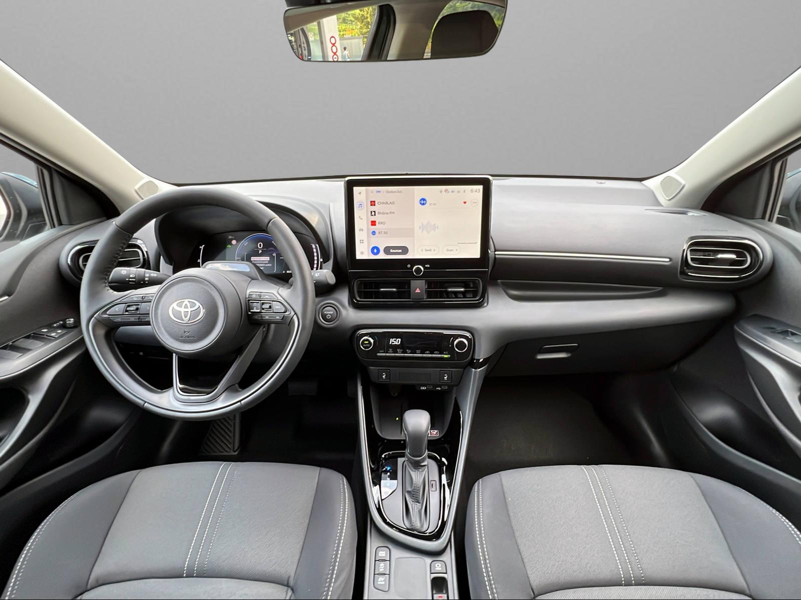 TOYOTA Yaris 1.5 VVT-i HSD Trend-image-5