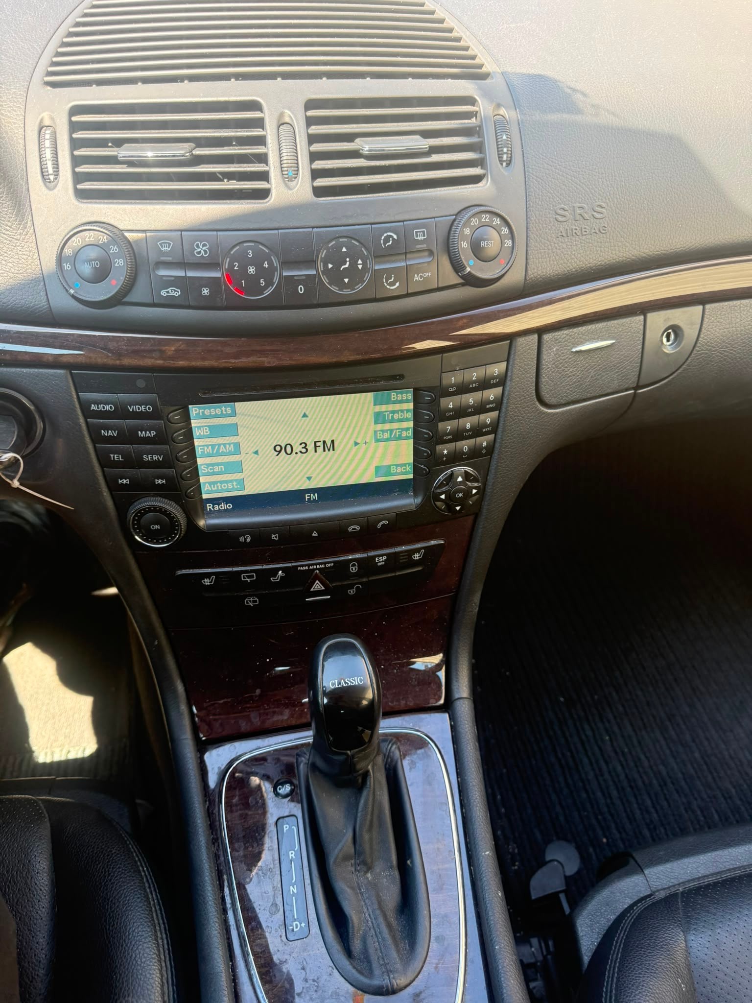MERCEDES-BENZ E 200 Kompressor Avantgarde-image-7