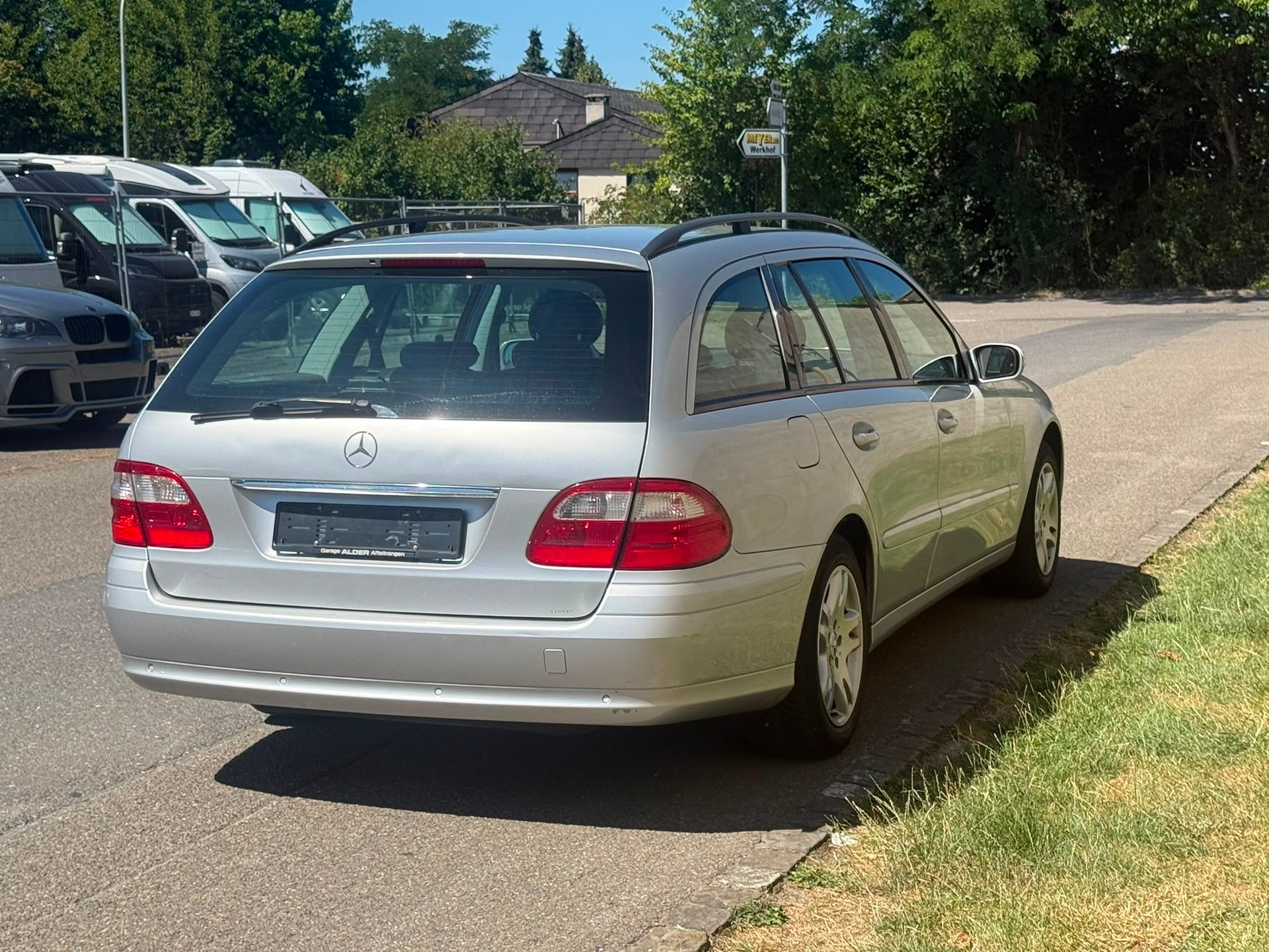 MERCEDES-BENZ E 200 Kompressor Avantgarde-image-5