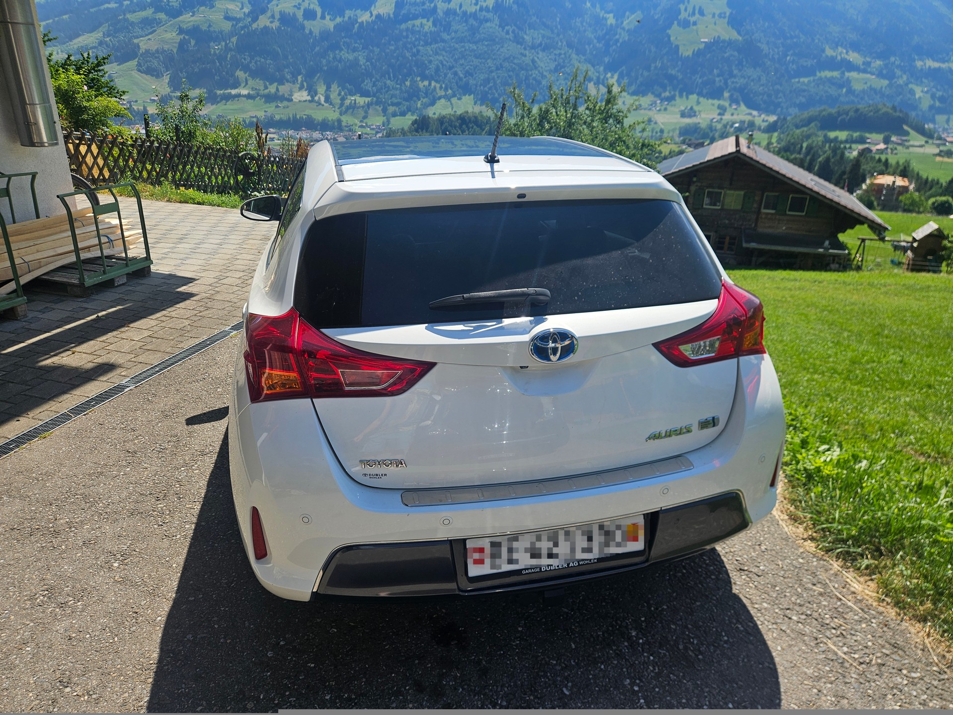 TOYOTA 1.8 HSD Linea Sol-image-2