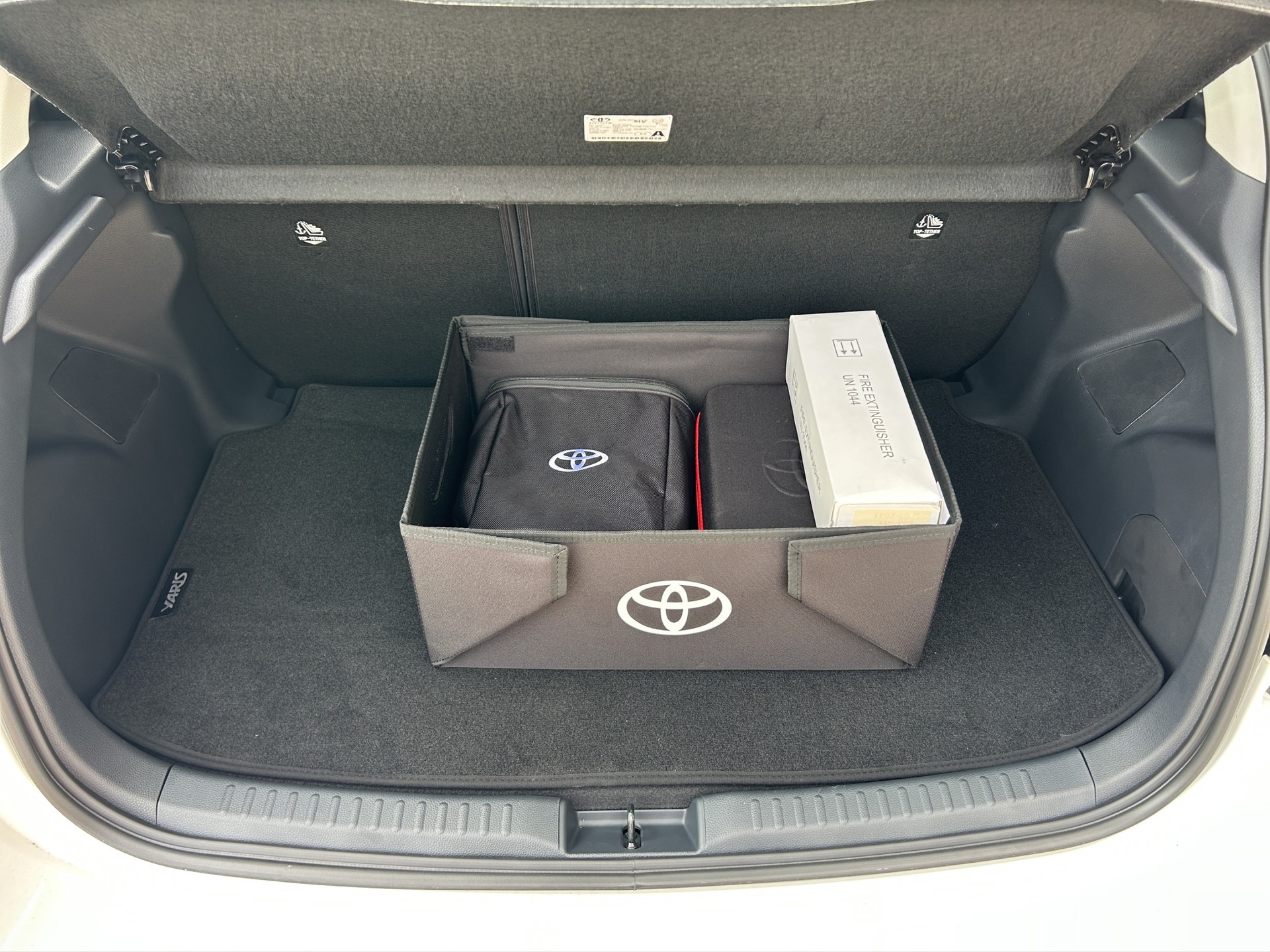 TOYOTA Yaris 1.5 Comfort e-CVT-image-15