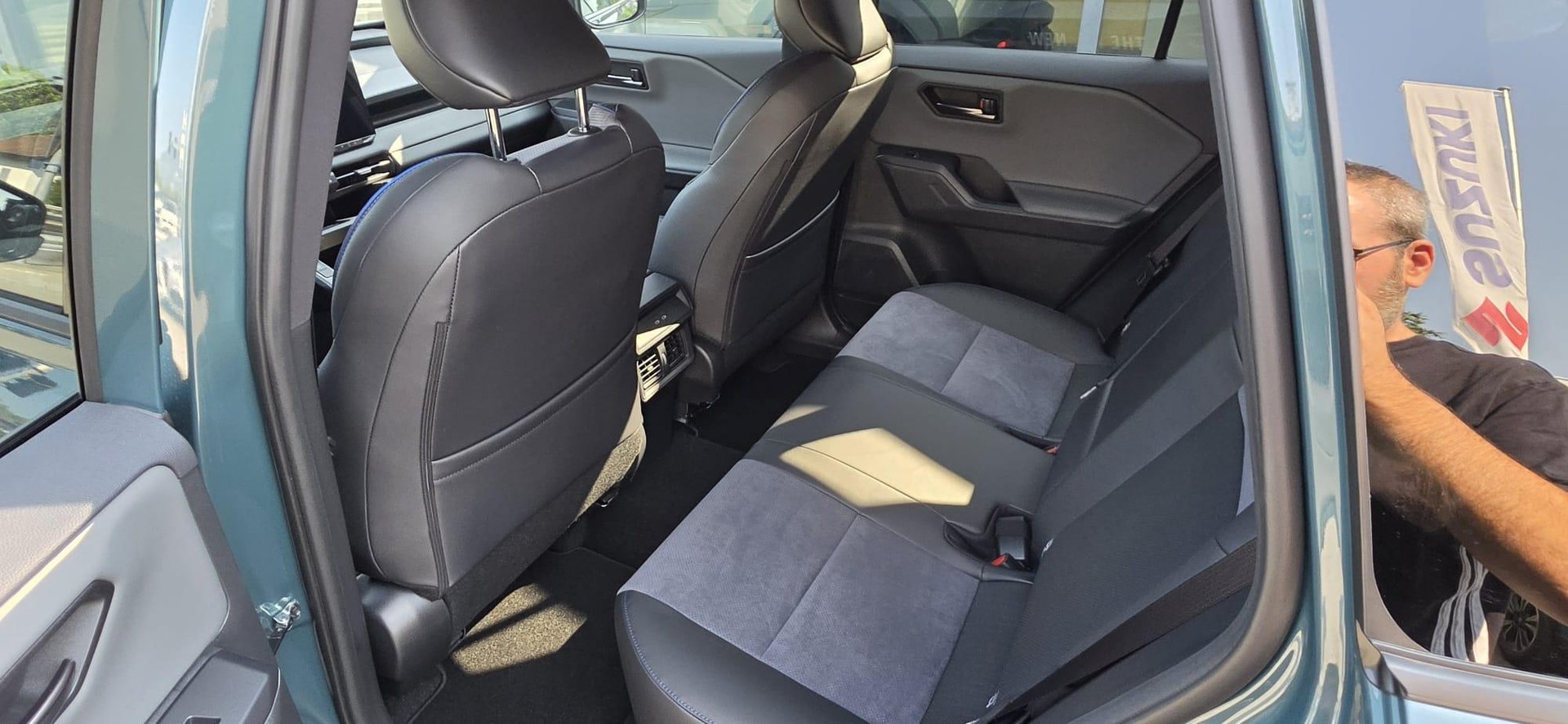 SUZUKI Across 2.5 PHEV Compact Top 4x4-image-6