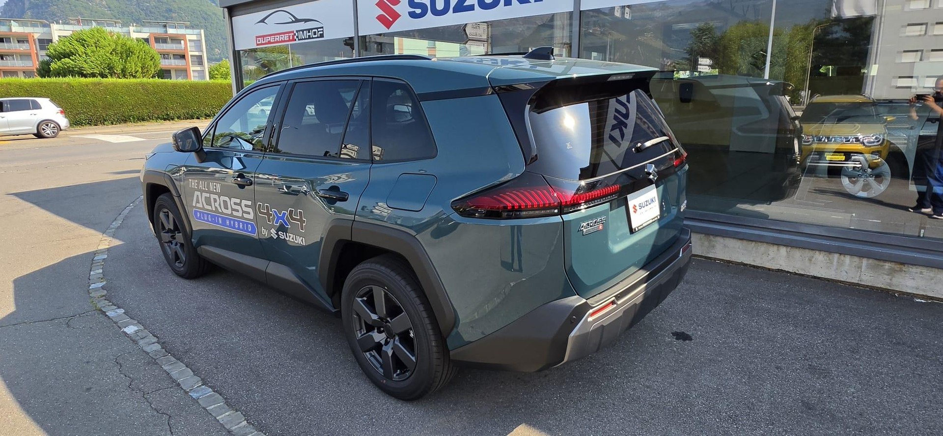 SUZUKI Across 2.5 PHEV Compact Top 4x4-image-2