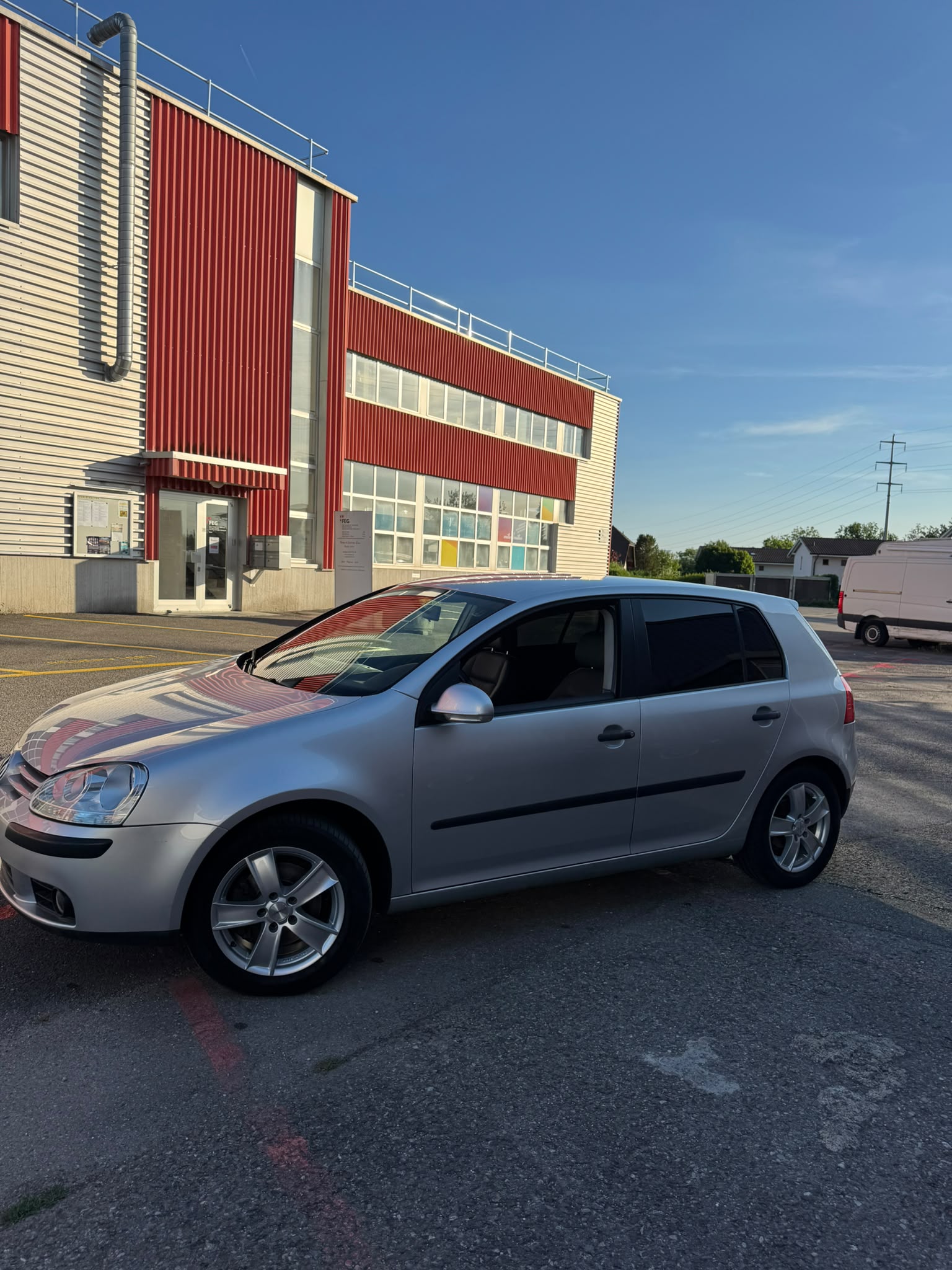VW Golf 2.0 FSI Sportline-image-10