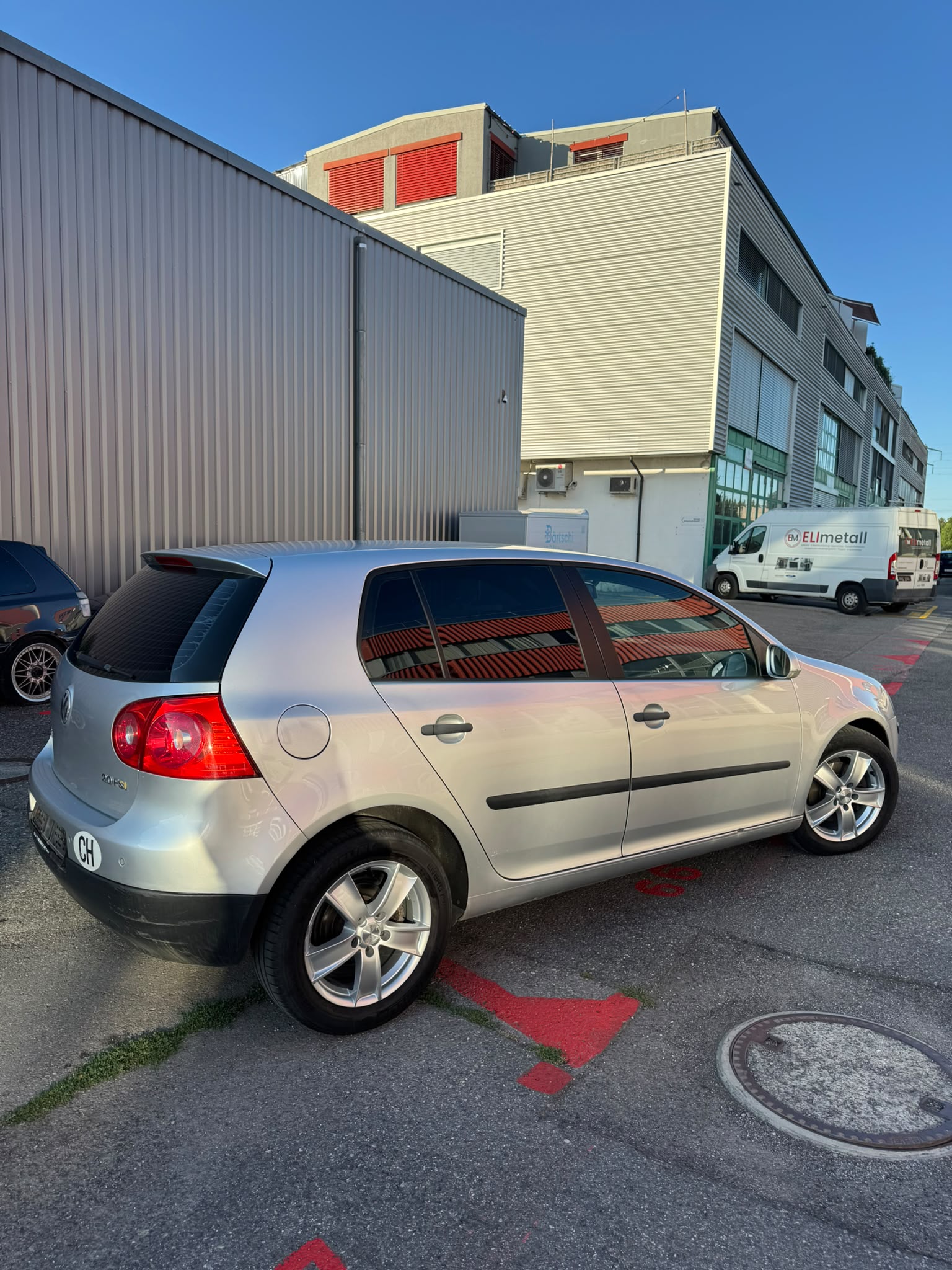 VW Golf 2.0 FSI Sportline-image-6