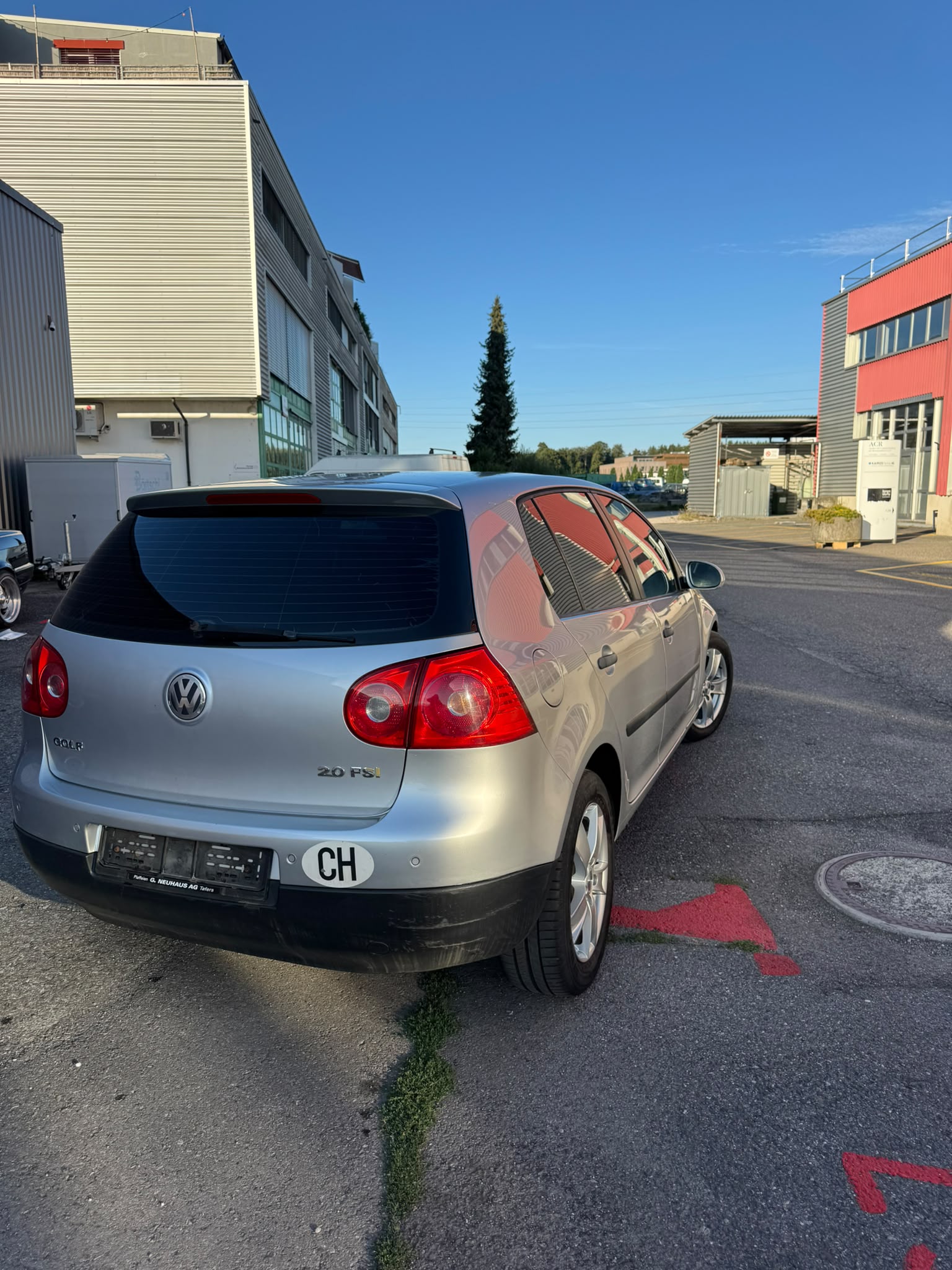 VW Golf 2.0 FSI Sportline-image-11