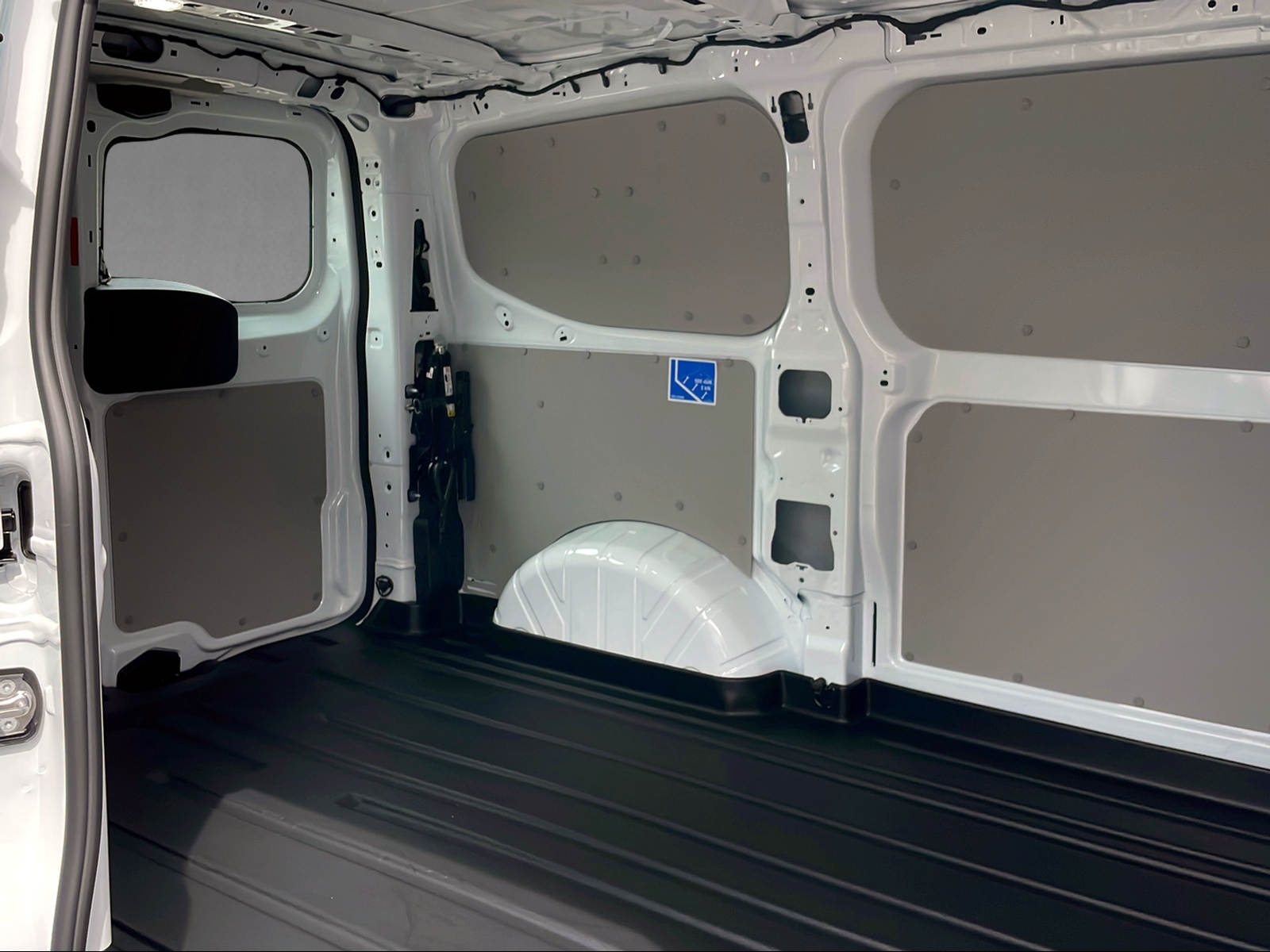 FORD Transit C Van 320 L1 2.0 EcoBlue 136 Trend 4x4-image-11