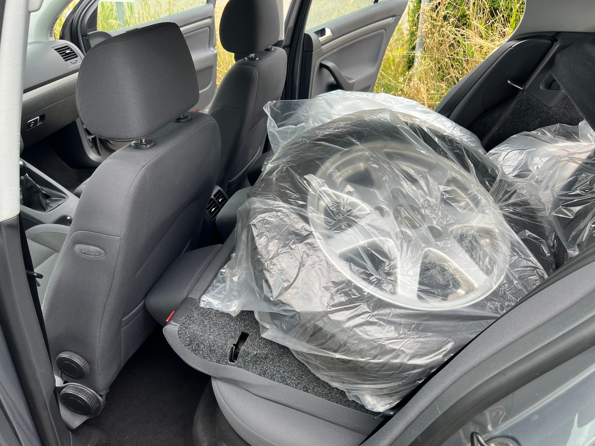 VW Golf 1.9 TDI Comfortline 4Motion-image-6