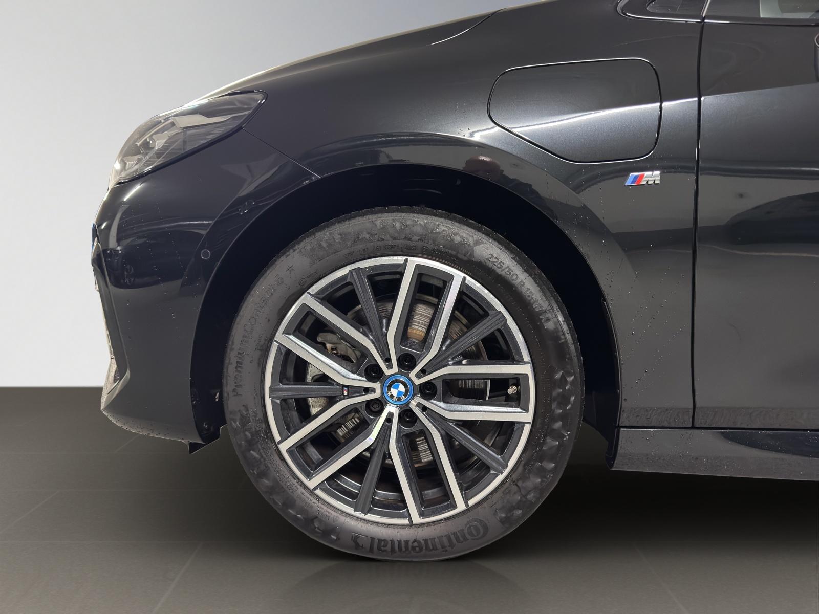 BMW 230e xDrive paddles Active Tourer-image-5