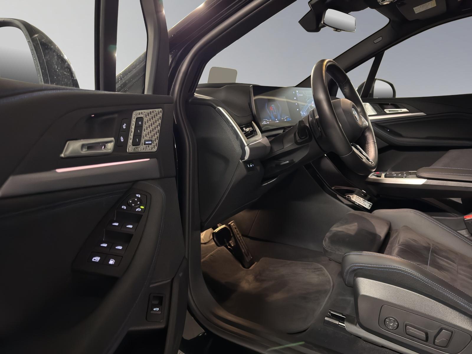 BMW 230e xDrive paddles Active Tourer-image-4