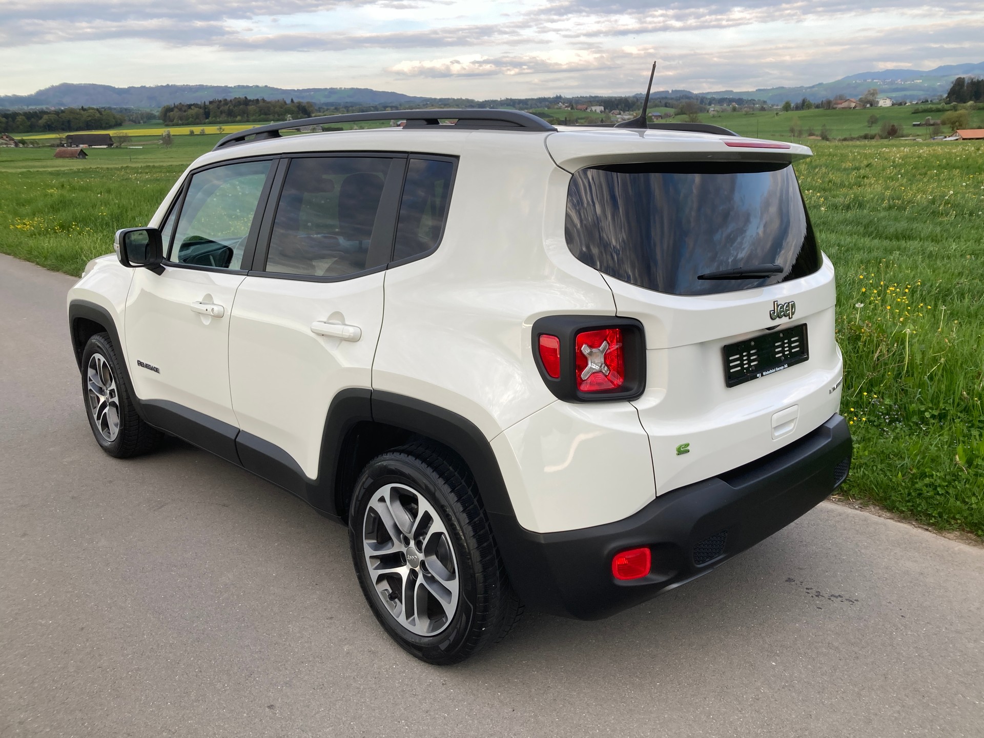 JEEP Renegade 1.5 MHEV Limited-image-5