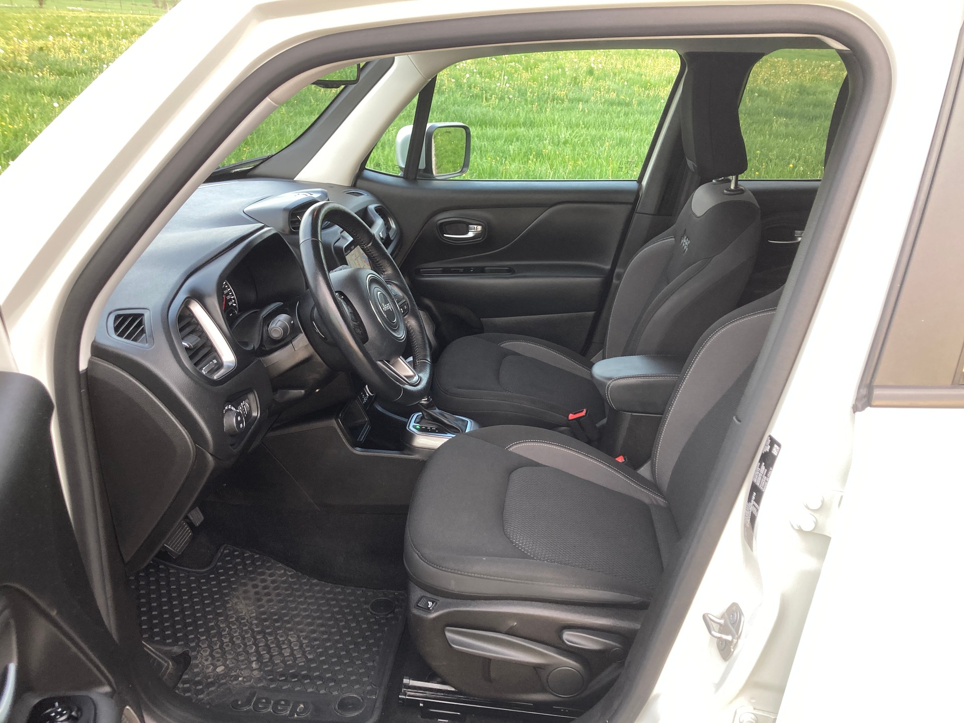 JEEP Renegade 1.5 MHEV Limited-image-10