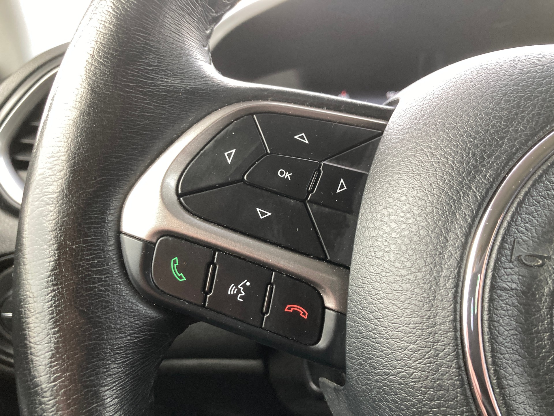 JEEP Renegade 1.5 MHEV Limited-image-22