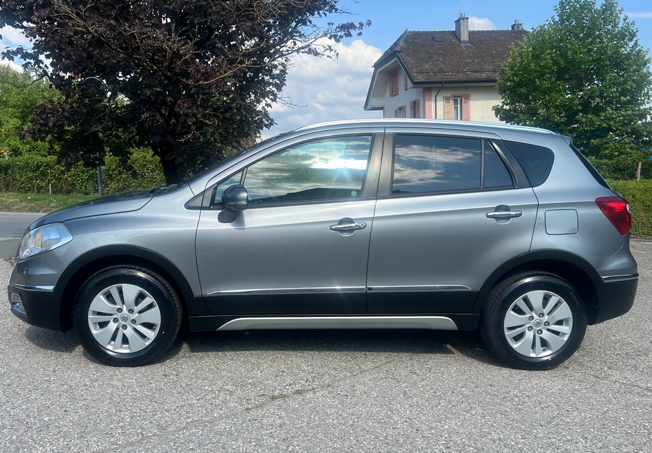 SUZUKI SX4 S-Cross 1.6 16V PizSulai 4WD-image-4