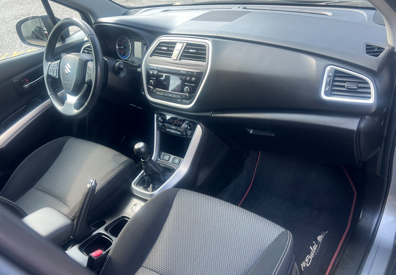 SUZUKI SX4 S-Cross 1.6 16V PizSulai 4WD-image-7