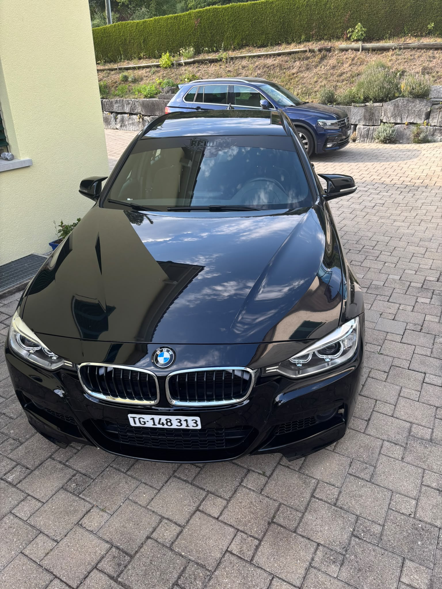 BMW 320d xDrive-image-0