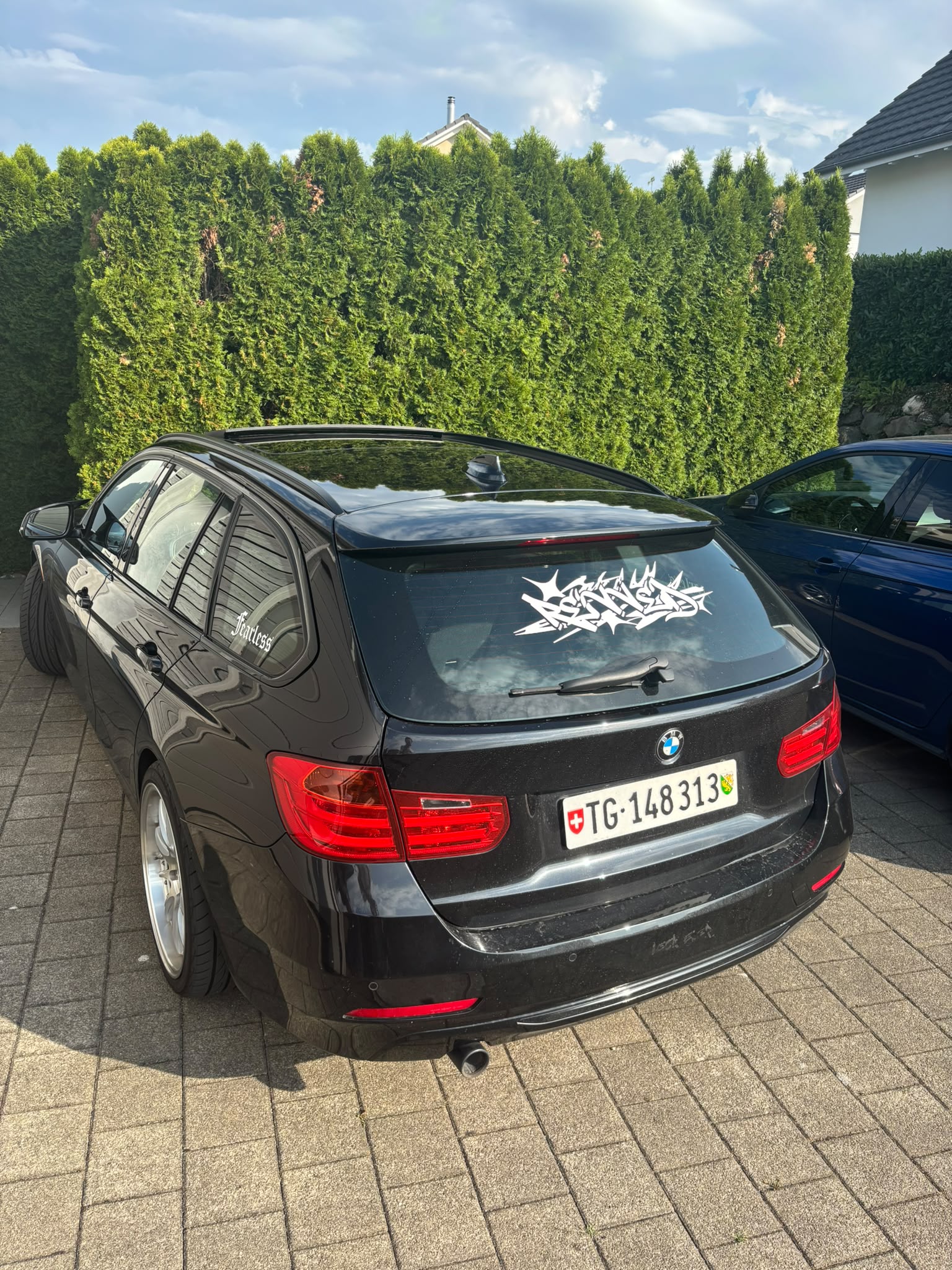 BMW 320d xDrive-image-1