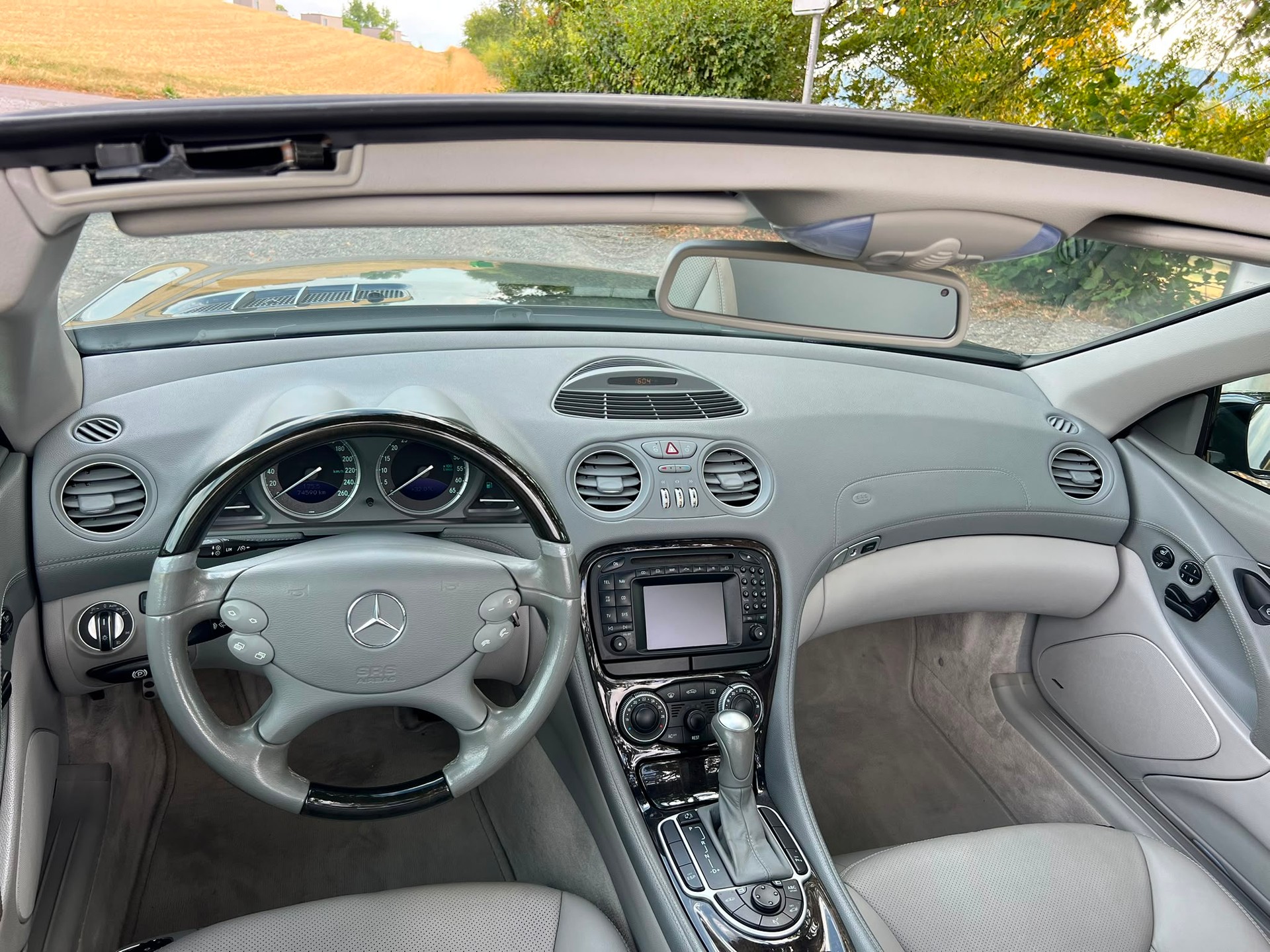 MERCEDES-BENZ SL 500 V8-image-13