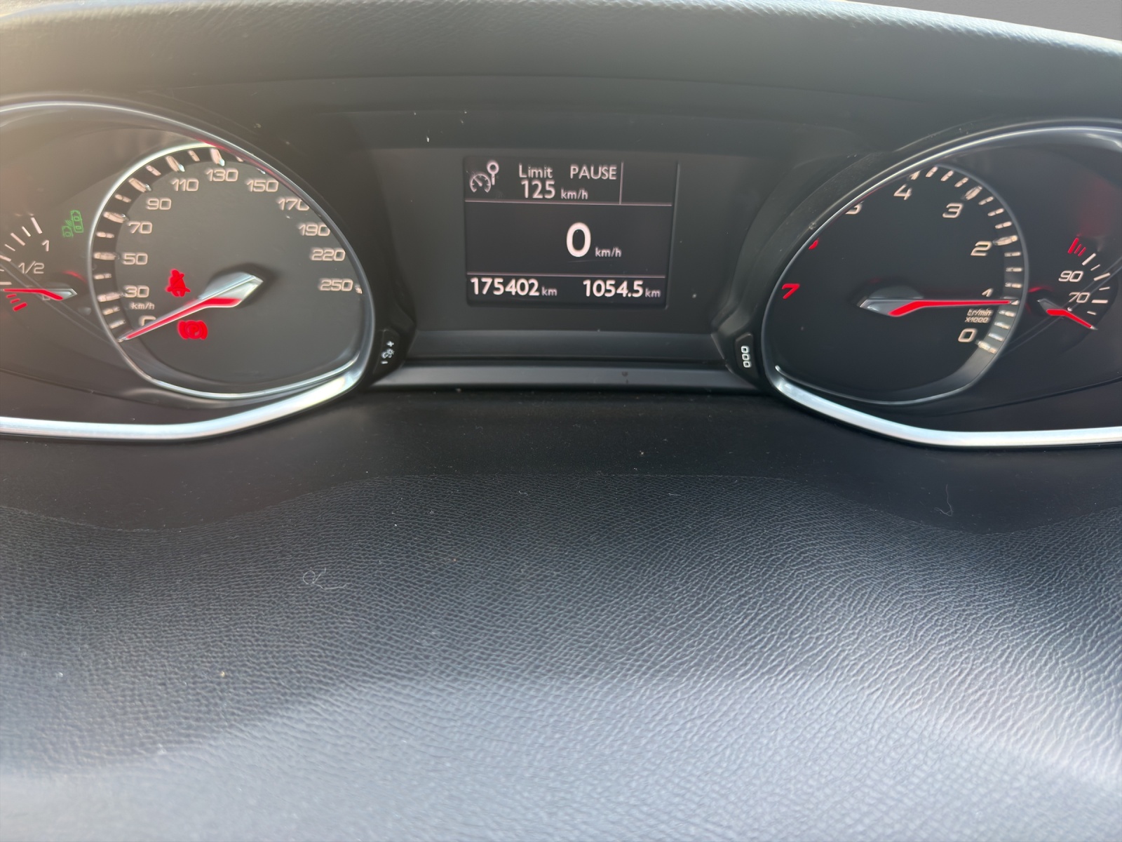 PEUGEOT 308 1.6 THP Féline-image-9